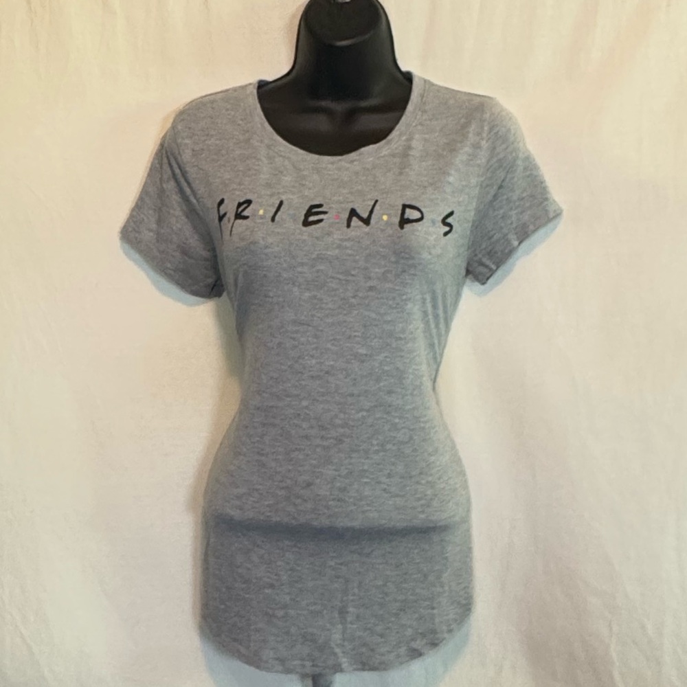 H-110 Apt. 9 Friends Gray Pullover Short Sleeve‎ Tee Shirt Size S